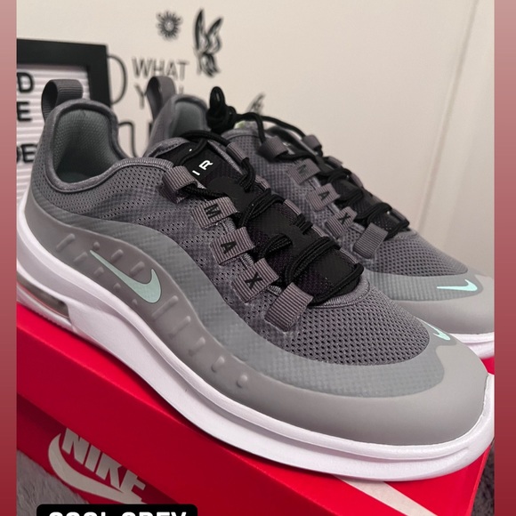 Womens Nike Air Axis in Cool Grey - Picture 1 of 7